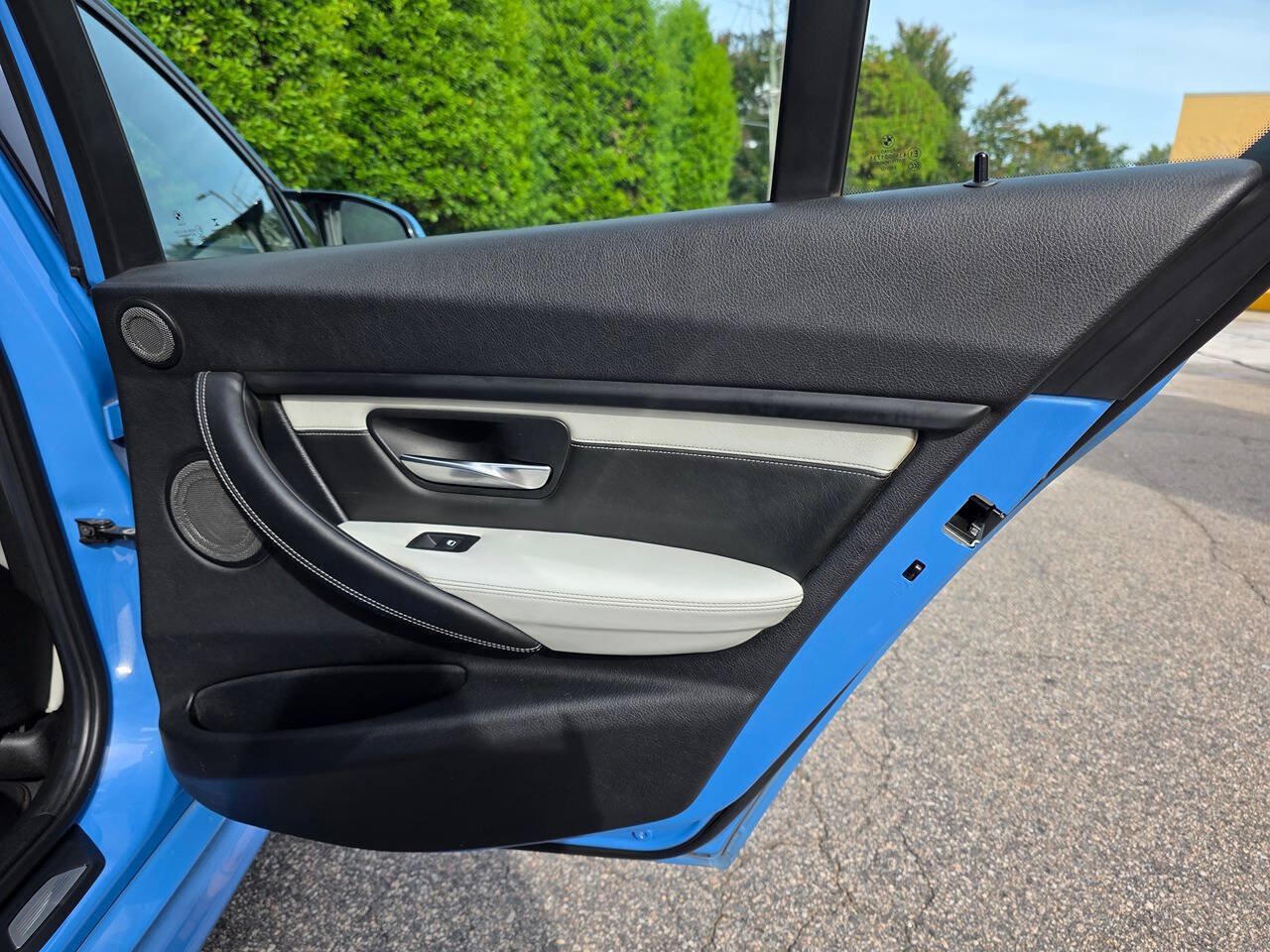 Used 2015 BMW M3 RWD image 30