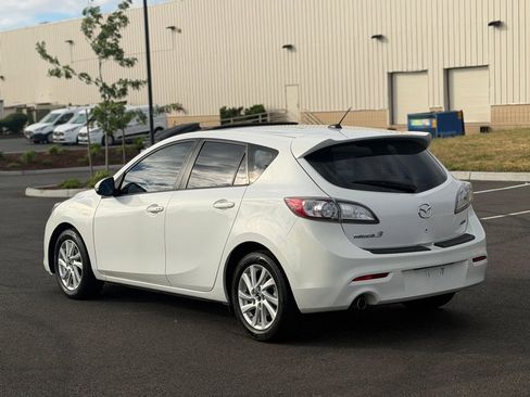 Used 2013 MAZDA MAZDA3 i Grand Touring w/ Tech Pkg FWD image 2