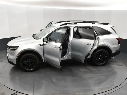 Used 2022 Kia Sorento S image 7