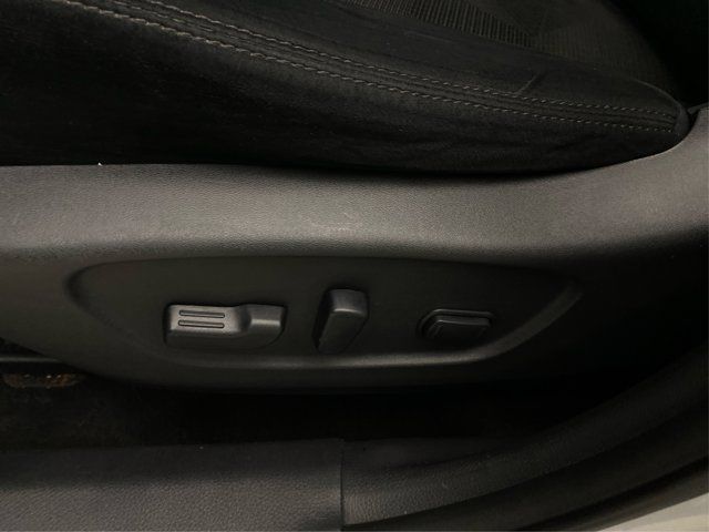 Used 2015 Nissan Rogue SV w/ SV Moonroof Package AWD/4WD image 25