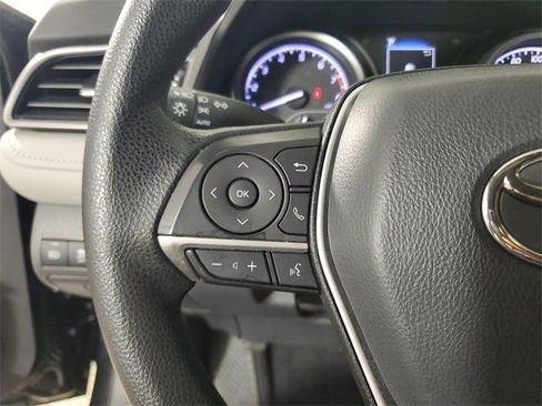 Used 2022 Toyota Camry LE image 23