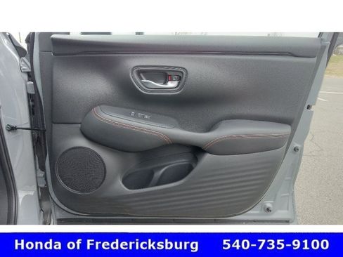 Used 2025 Honda HR-V Sport image 32