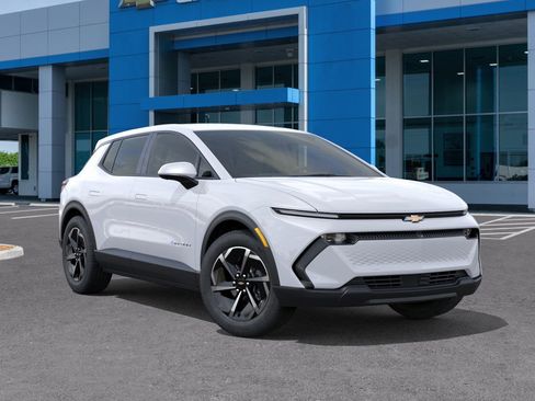 New 2026 Chevrolet Equinox EV LT image 7