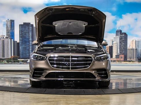 Used 2026 Mercedes-Benz S 580 4MATIC Sedan image 4