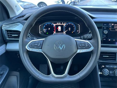 Certified 2022 Volkswagen Taos SEL image 23