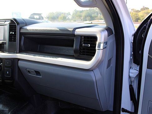 Used 2023 Ford F250 XL image 24