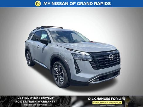 New 2026 Nissan Pathfinder Platinum AWD/4WD image 8