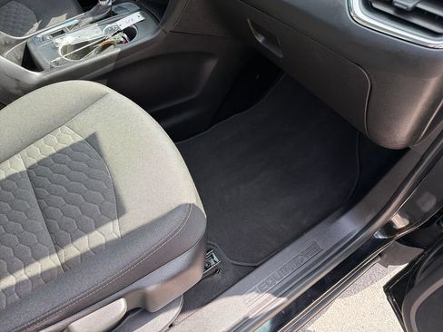 Used 2019 Chevrolet Equinox LT FWD image 36