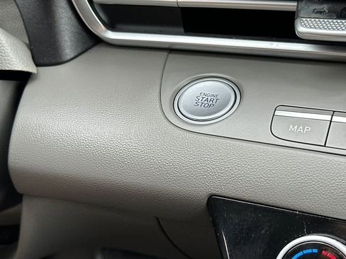 Used 2023 Hyundai Elantra SEL w/ Convenience Package image 23