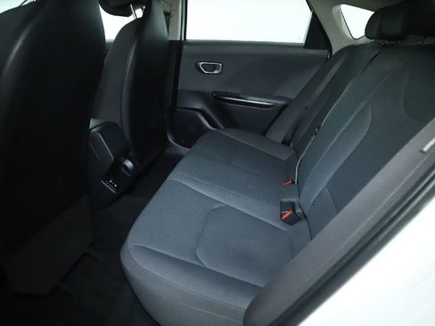 Used 2025 Kia K4 FWD image 14