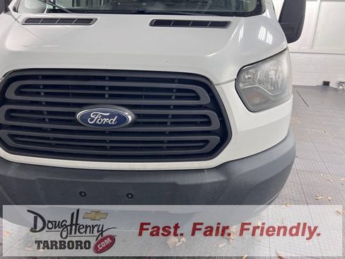 Used 2017 Ford Transit 250 Base image 12