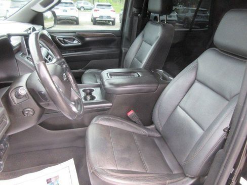 Used 2021 Chevrolet Tahoe Z71 w/ Z71 Signature Package AWD/4WD image 16