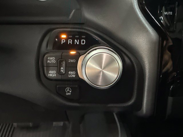 Used 2024 RAM 1500 Laramie AWD/4WD image 30