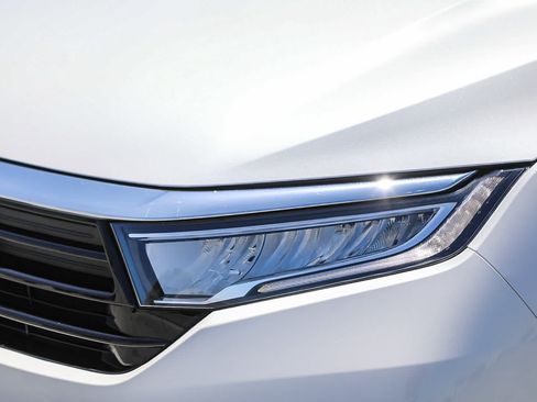 Used 2024 Honda Odyssey Touring image 8