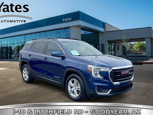 Used 2022 GMC Terrain SLE w/ Driver Convenience Package FWD image 1