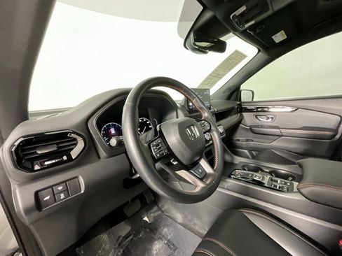 Used 2023 Honda Pilot TrailSport image 15