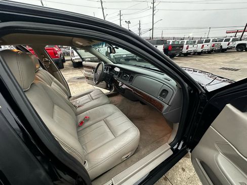 Used 2009 Mercury Grand Marquis LS image 25
