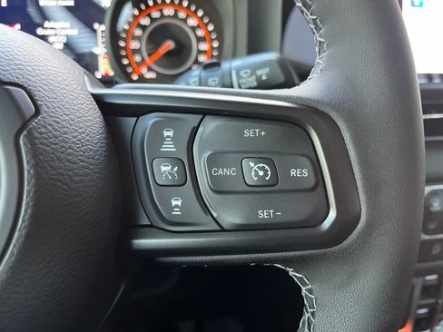 Used 2026 Jeep Wrangler Unlimited Rubicon AWD/4WD image 35