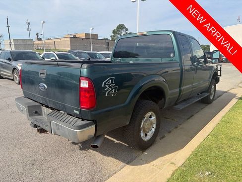 Used 2011 Ford F250 XLT w/ XLT Premium Pkg AWD/4WD image 4