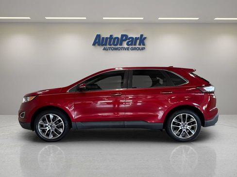 Used 2017 Ford Edge Titanium w/ Equipment Group 302A FWD image 4