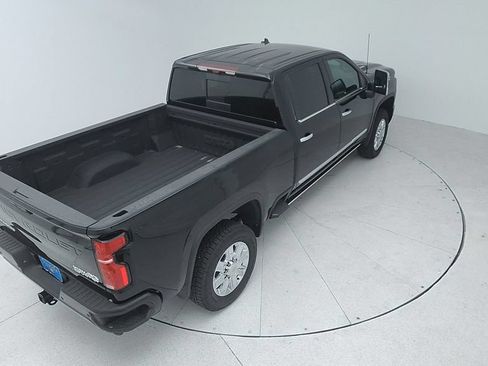 Used 2024 Chevrolet Silverado 2500 High Country w/ Technology Package AWD/4WD image 12