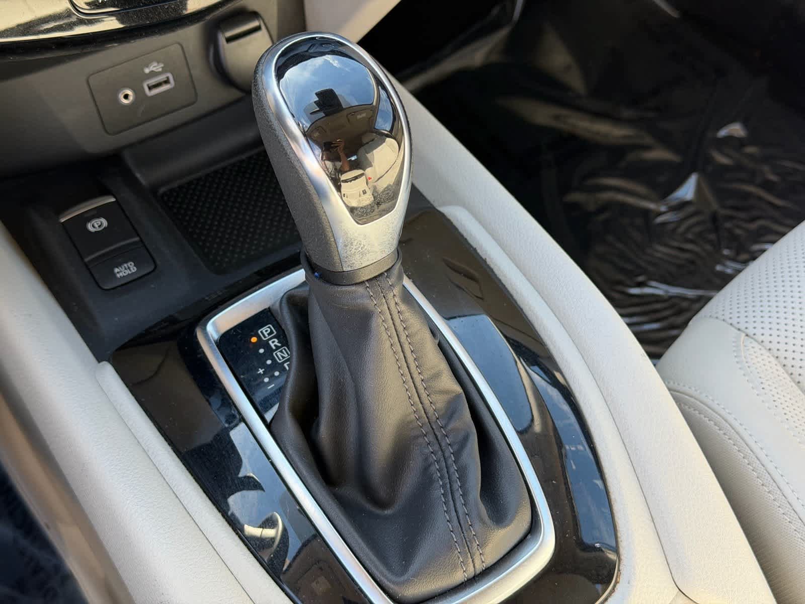 Certified 2022 Nissan Rogue Sport SL FWD image 19
