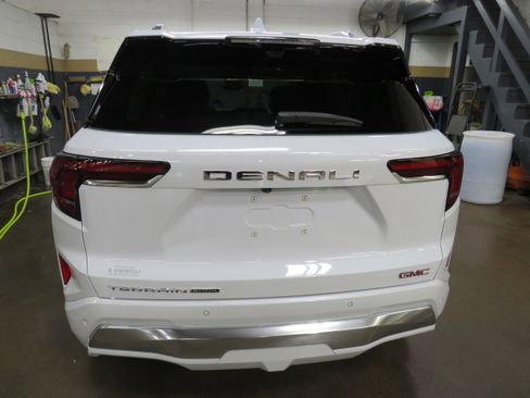New 2026 GMC Terrain Denali w/ LPO, Floor Liner Package image 5
