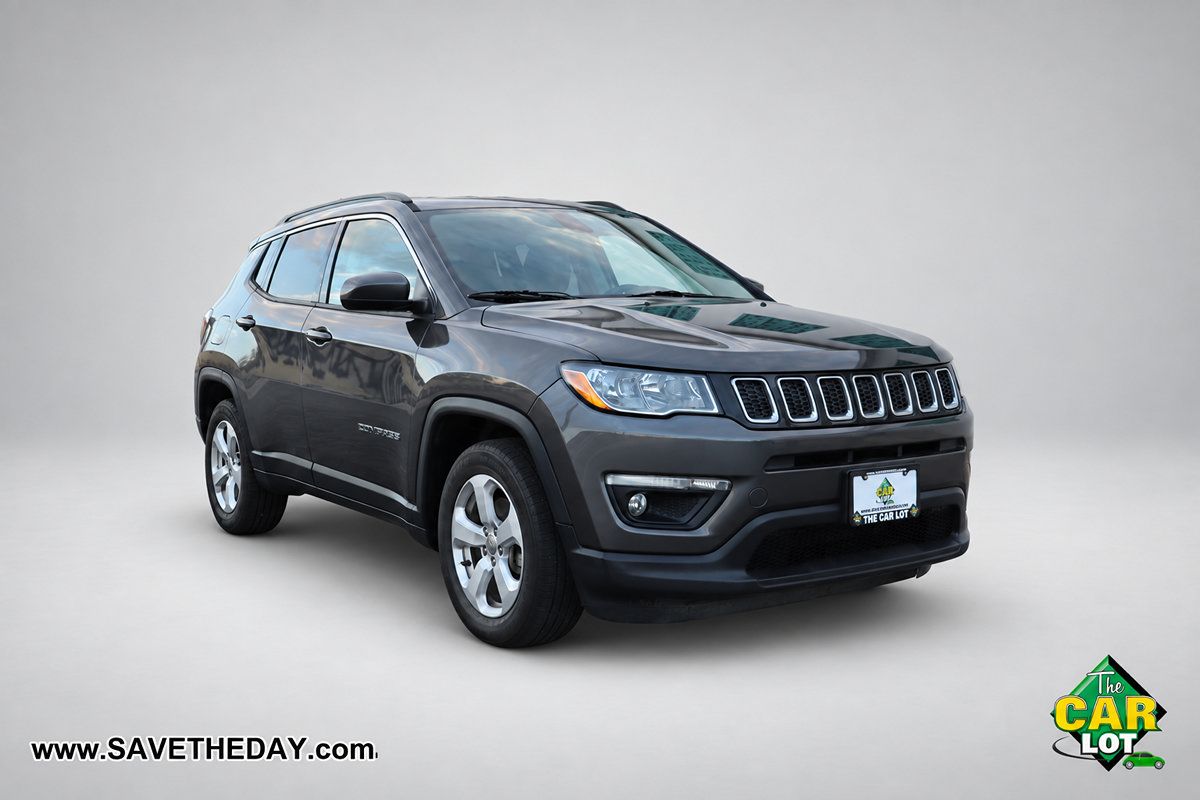 Used 2018 Jeep Compass Latitude FWD image 10