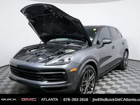Used 2021 Porsche Cayenne image 34