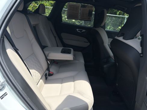Used 2026 Volvo XC60 B5 Plus w/ Protection Package Premier AWD/4WD image 33