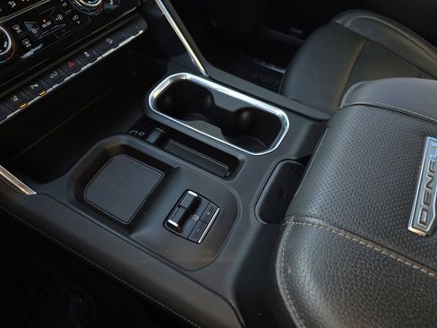 Used 2025 GMC Sierra 2500 Denali w/ Denali Reserve Package image 20