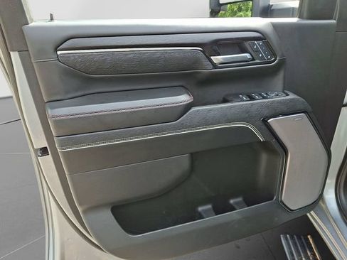 Used 2025 GMC Sierra 2500 AT4X AWD/4WD image 14