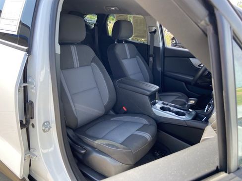 Used 2025 Chevrolet Blazer LT FWD image 20