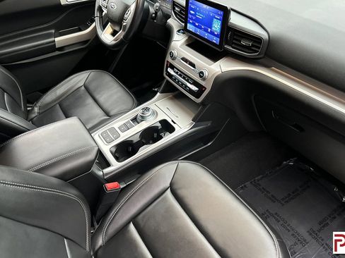 Used 2023 Ford Explorer XLT w/ Equipment Group 202A image 20