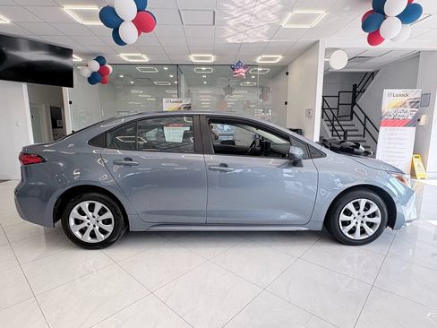 Used 2024 Toyota Corolla LE FWD image 5