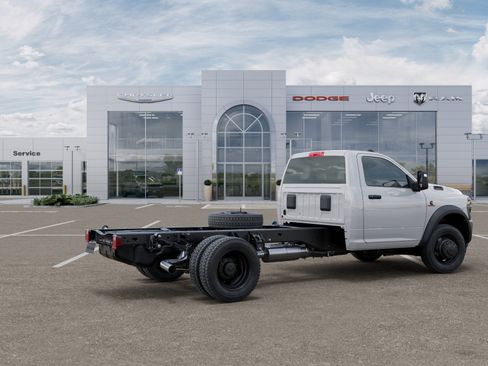 New 2025 RAM 5500 Tradesman AWD/4WD image 10