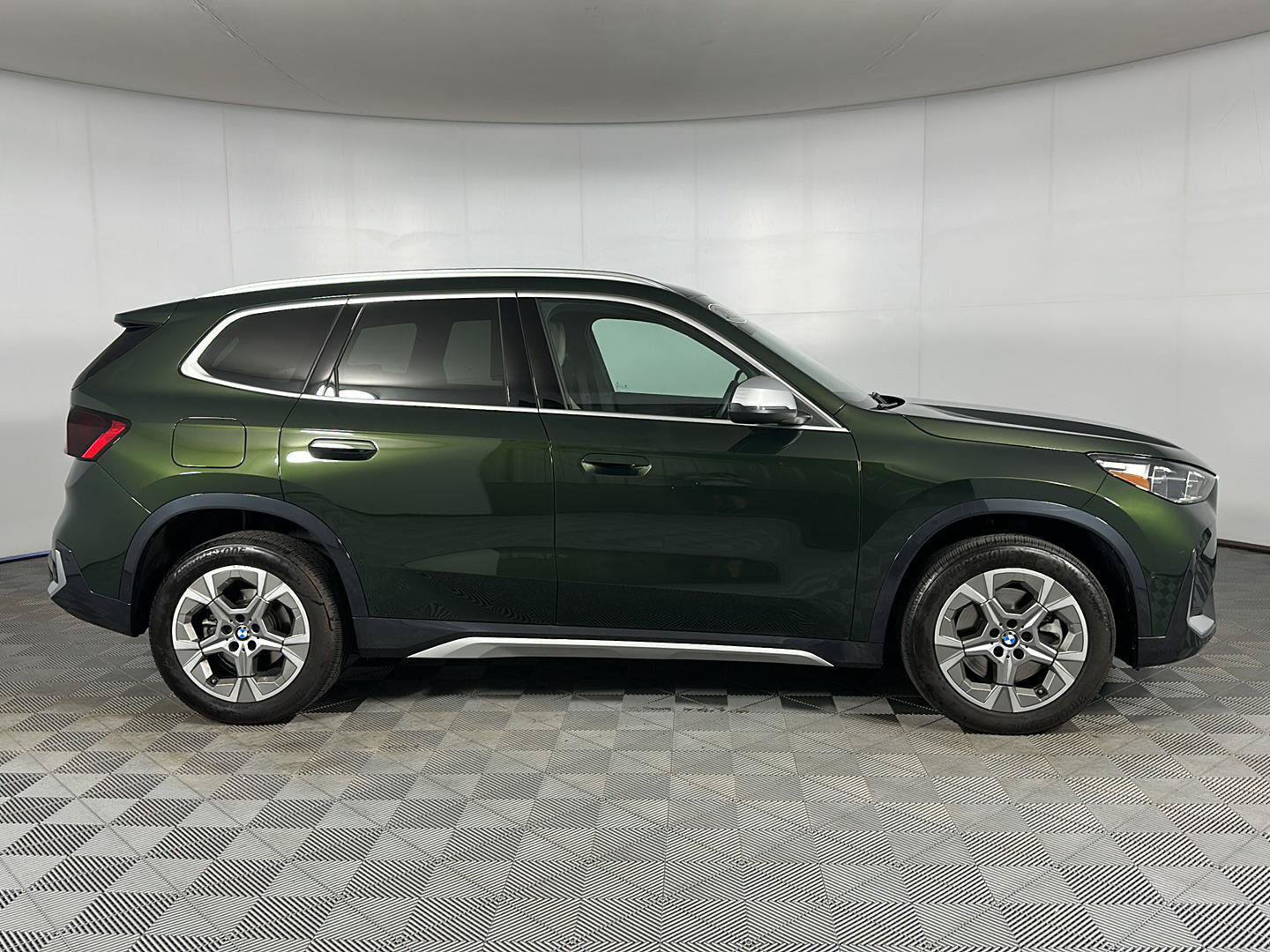 Used 2023 BMW X1 xDrive28i w/ Convenience Package AWD/4WD image 29