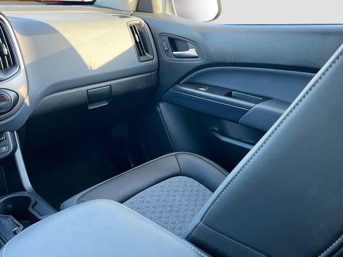Used 2022 Chevrolet Colorado Z71 image 22