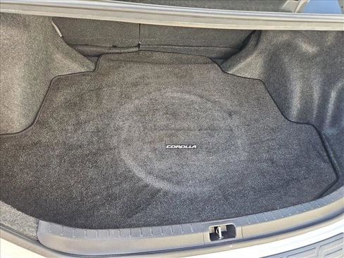 Used 2015 Toyota Corolla LE w/ Body Protection Package #1 FWD image 6