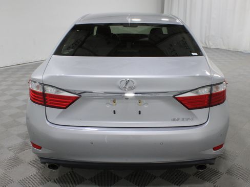 Used 2015 Lexus ES 350 w/ Luxury Package FWD image 28