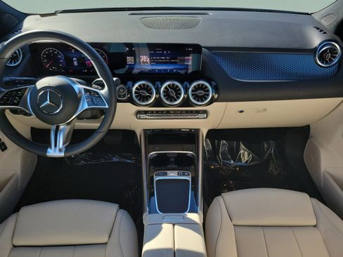 Certified 2025 Mercedes-Benz GLA 250 image 12