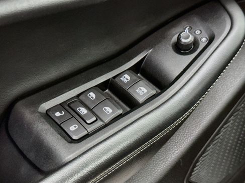 Used 2023 Jeep Grand Cherokee L Laredo AWD/4WD image 20