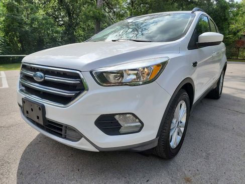 Used 2018 Ford Escape SE FWD image 3