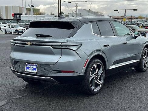 New 2026 Chevrolet Equinox EV LT image 5