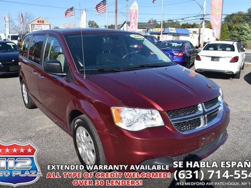 Used 2019 Dodge Grand Caravan SE w/ UConnect Hands-Free Group image 1