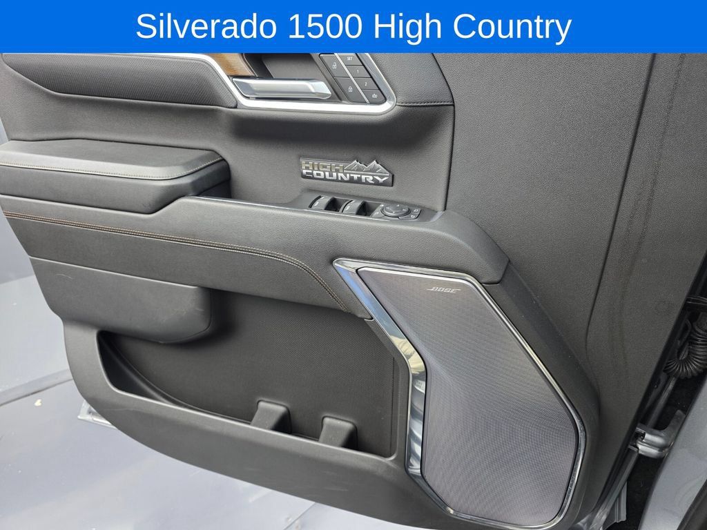 Used 2023 Chevrolet Silverado 1500 High Country w/ Technology Package AWD/4WD image 27
