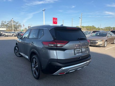 Certified 2023 Nissan Rogue Platinum w/ Platinum Premium Package image 6