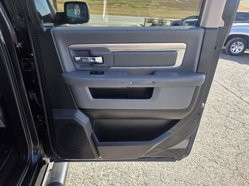Used 2018 RAM 1500 SLT image 14