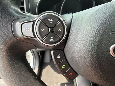 Used 2019 Kia Soul + FWD image 30