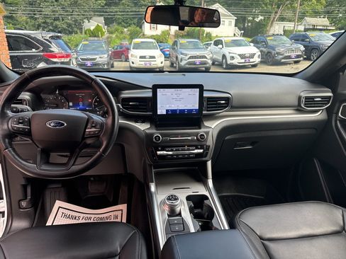 Used 2020 Ford Explorer XLT w/ Equipment Group 202A AWD/4WD image 23